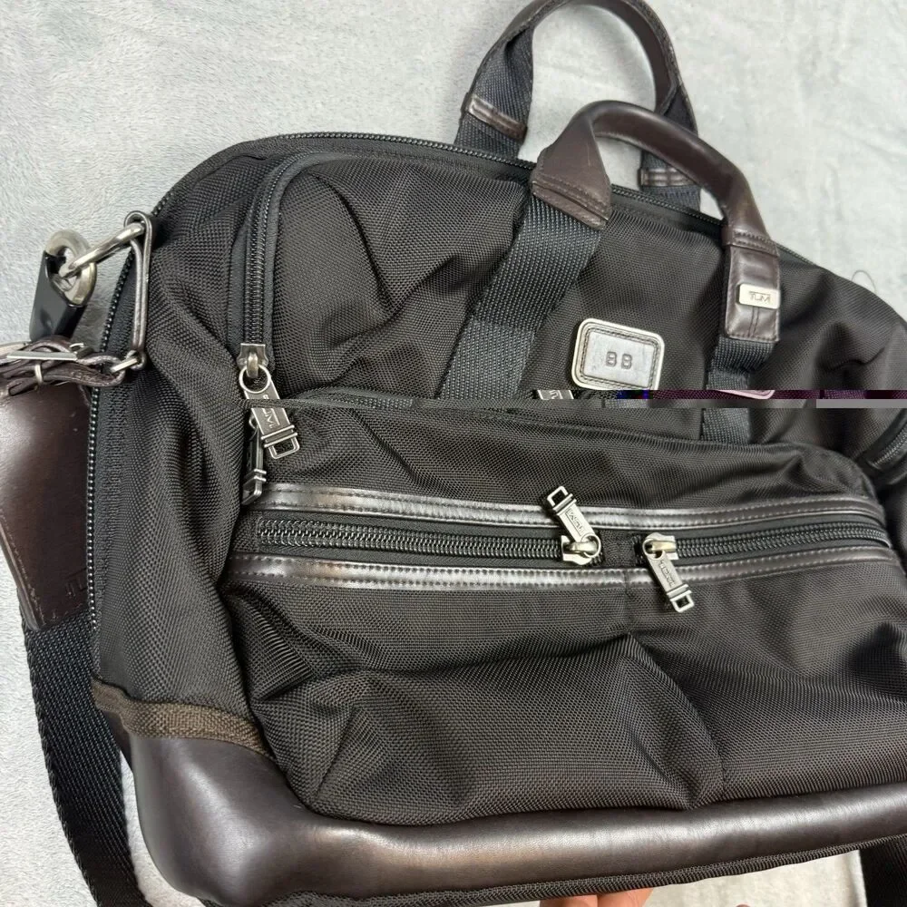 Tumi alpha bravo